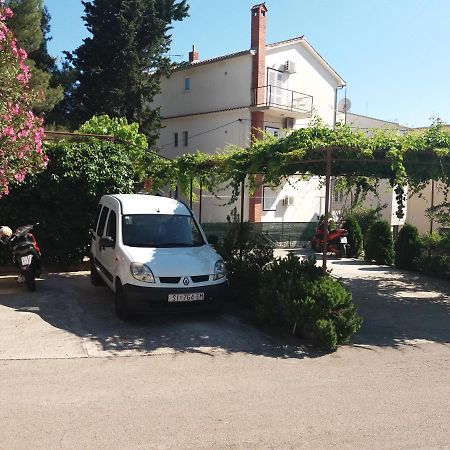 Apartment Viktoria Primošten Екстериор снимка