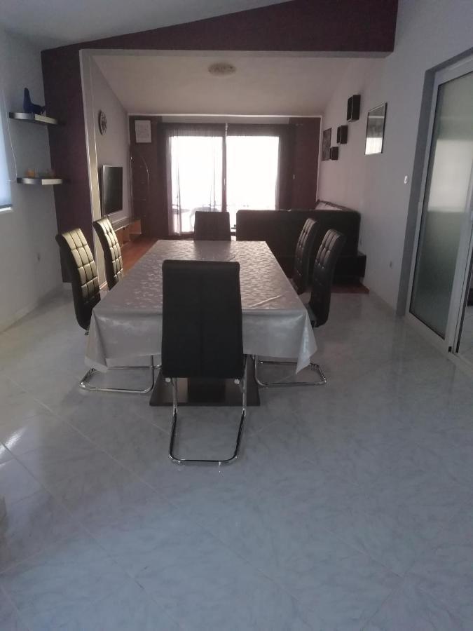 Apartment Viktoria Primošten Екстериор снимка
